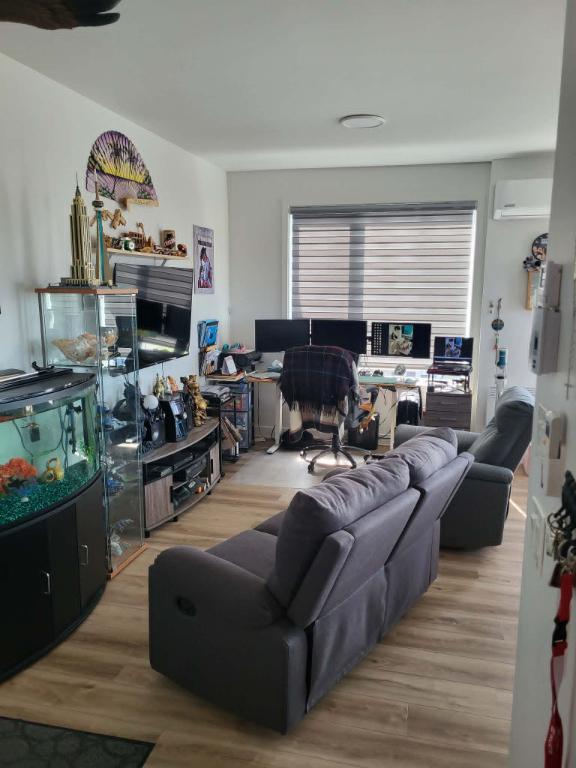 Appartement de 2 chambres et 1 salle de bain | 3277563