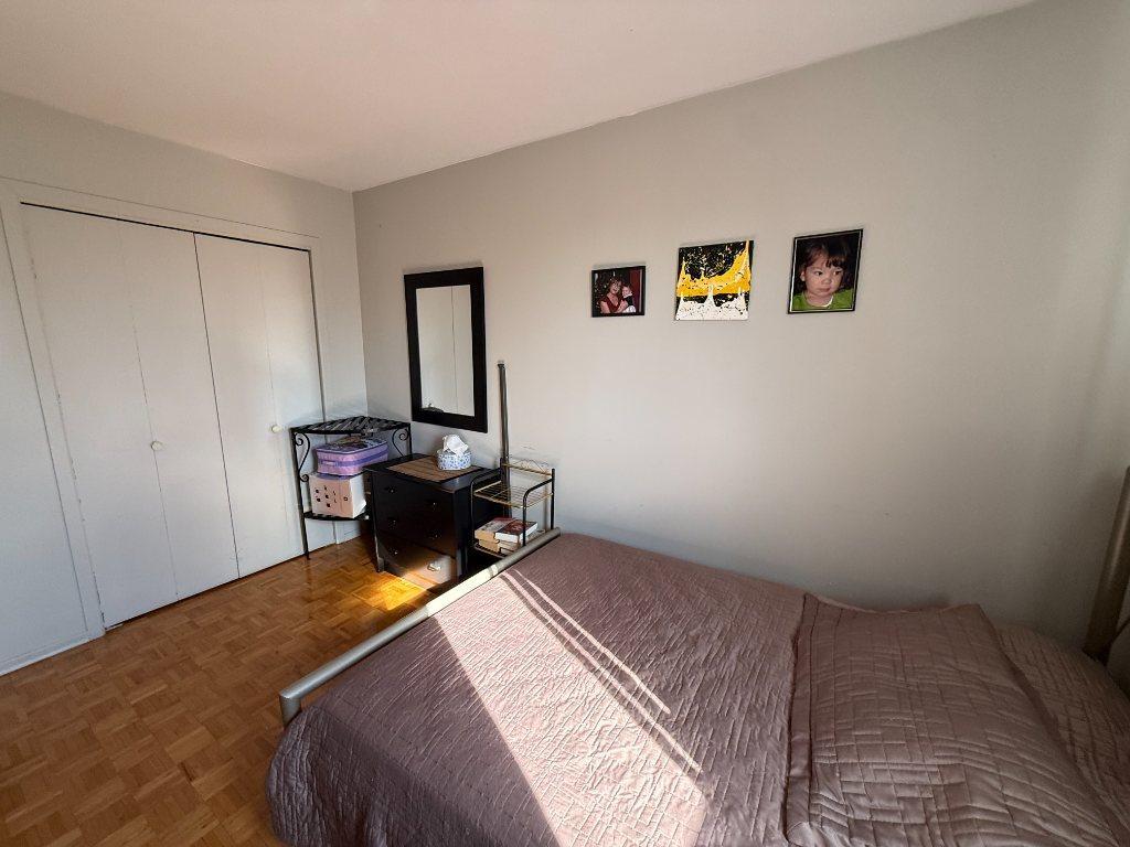 41/2 a Laval dispo 1 Juillet 2026 stationnement, Thermopompe | 3278113