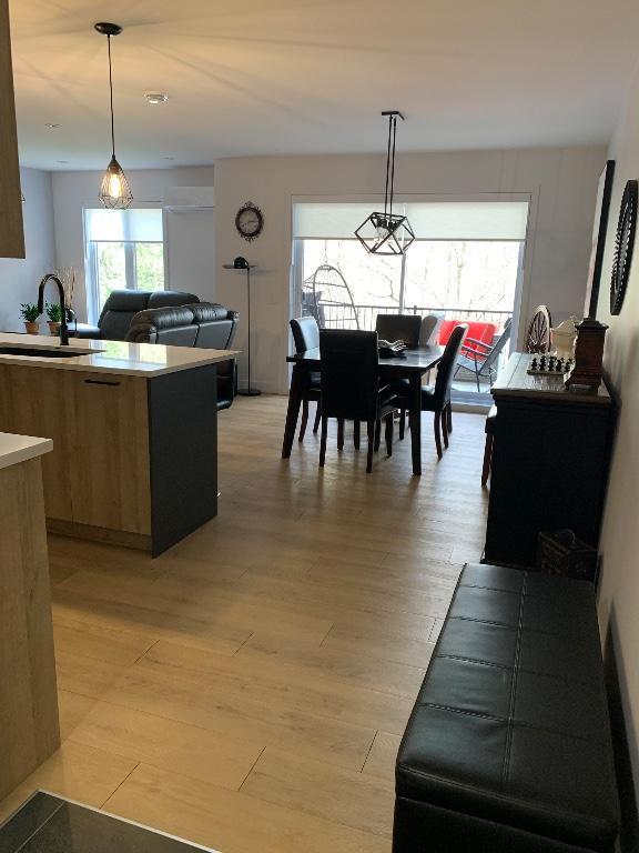 Grand 4 1/2 à louer avec ascenseur et garage - Saint-Césaire – 1200 pi² | 3278166