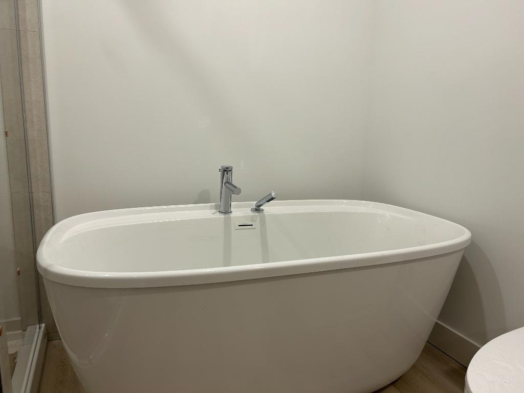 NEUF 4 ½ AVEC PIÈCE BUREAU FERMÉ À PARTIR 1550$ SABREVOIS | 3278738