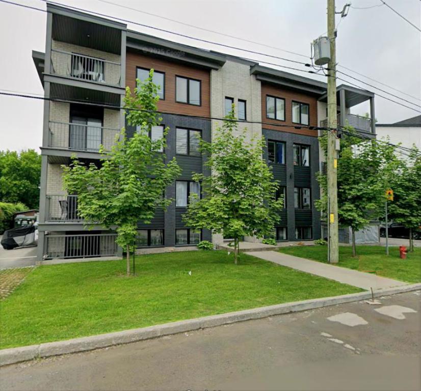 4 1/2 à Charlemagne disponible maintenant et pour le premier juillet | 3278570