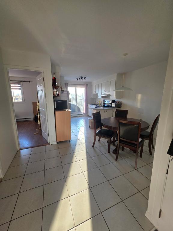 Laval-Des-Rapides, Grand 4 1/2 à louer | 3277873