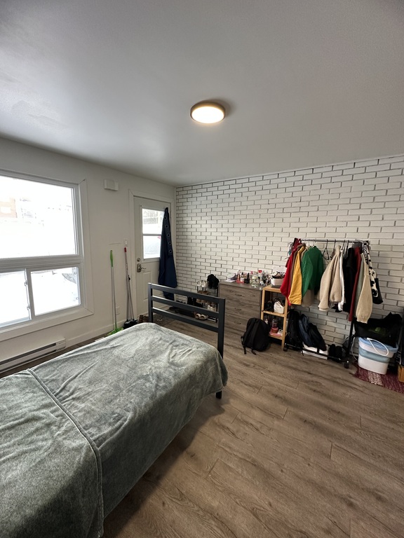 1/2 Près De L'UdeS Tout Inclus | 3263504