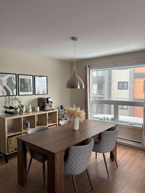 Grand, propre, bien situé, 4 1/2 2 chambres Appartement à louer Lévis /St-Nicolas | 3279272