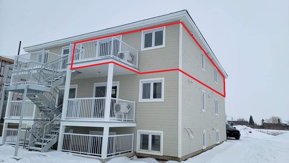 4½ moderne 2022 – dernier étage – 1er juin – Saint-Mathieu | 3279326