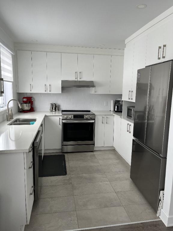 4½ moderne 2022 – dispo MAINTENANT – Saint-Mathieu | 3279327