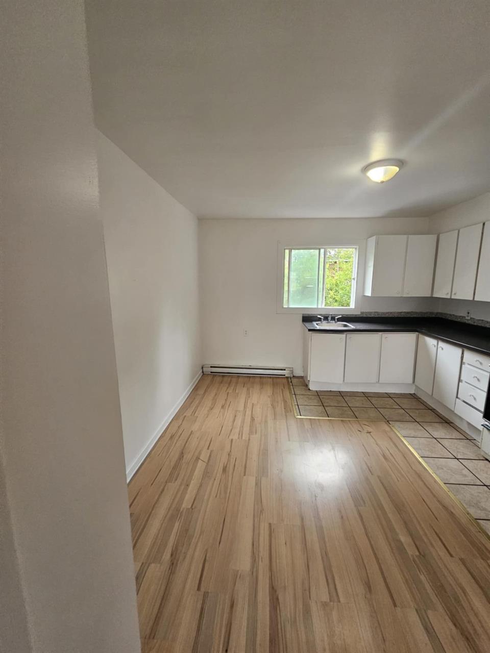 21 Rue Courchesne (Hull) Grand Logement Tout Près D'Ottawa | 3264362