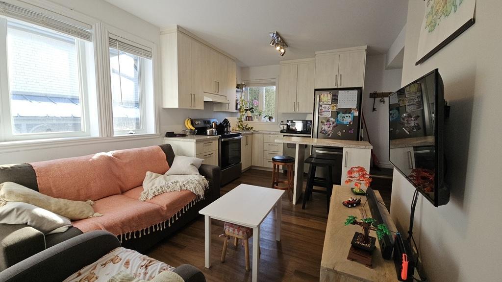 41/2 TRÈS GRAND PATIO ENSOLEILLÉ | 3280075