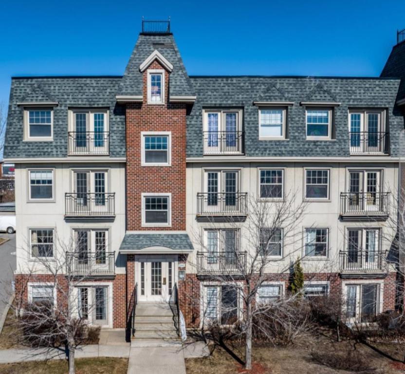 Condo 4 et demi 1er juin discutable | 3282676