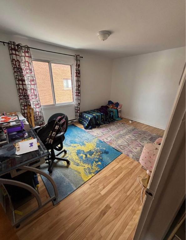 5 1/2 à louer, St Leonard, Metro Cadillac, $1850 | 3279349