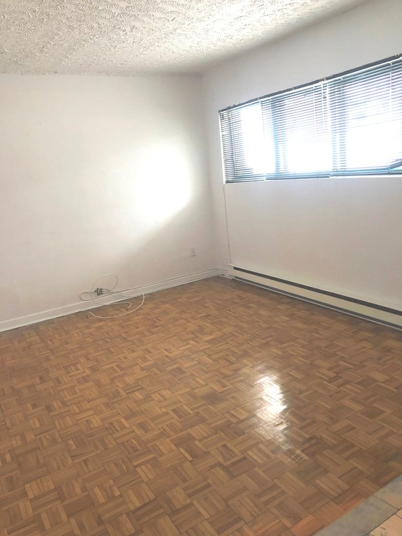 Beau Et Grand 4.5 Près Tous Services | 3283138