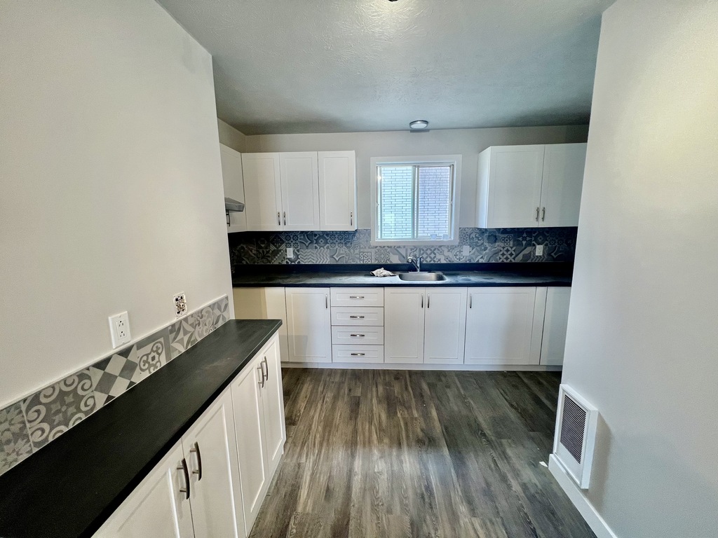 41/2 Tout Inclus Et Meublé | 3265964