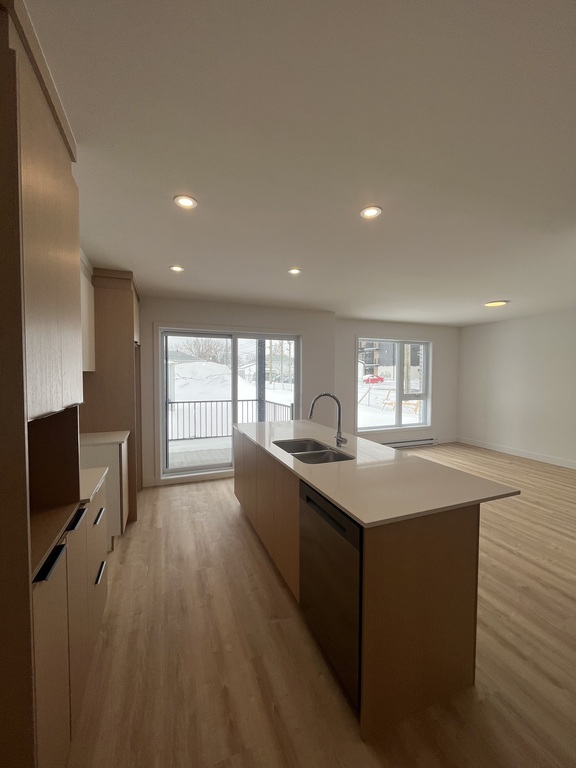 4 1/2 Libre Maintenant Ou Juillet | 3283009