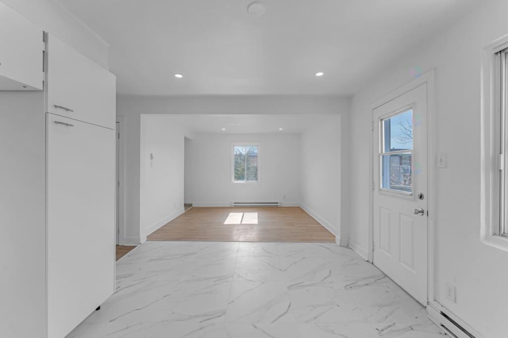 Grand 7½ rénové | 3 chambres | 2 salles de bain | Secteur calme | 3281857