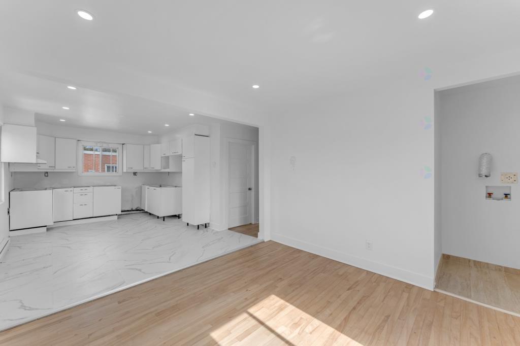 Grand 7½ rénové | 3 chambres | 2 salles de bain | Secteur calme | 3281857