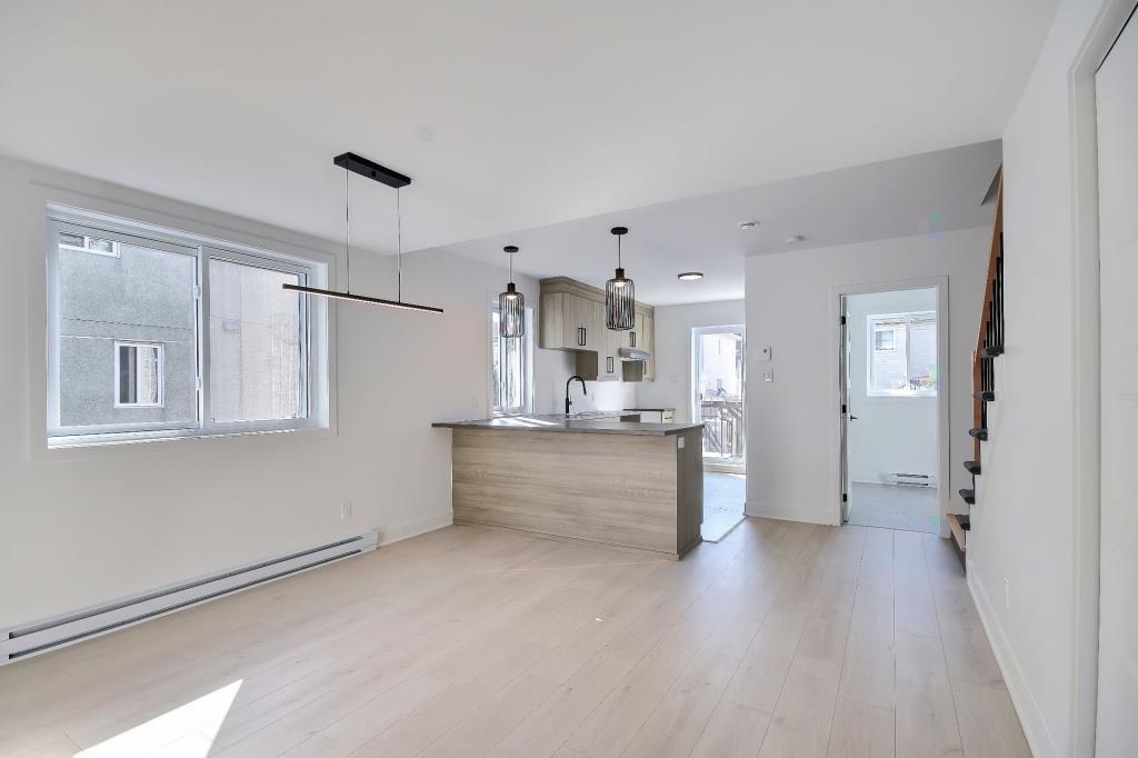 5 1/2 STYLE CONDO SUR 2 NIVEAUX RÉNOVÉ À ST-JÉRÔME | 3281859