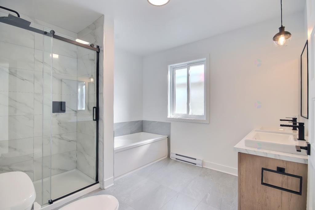 5 1/2 STYLE CONDO SUR 2 NIVEAUX RÉNOVÉ À ST-JÉRÔME | 3281859
