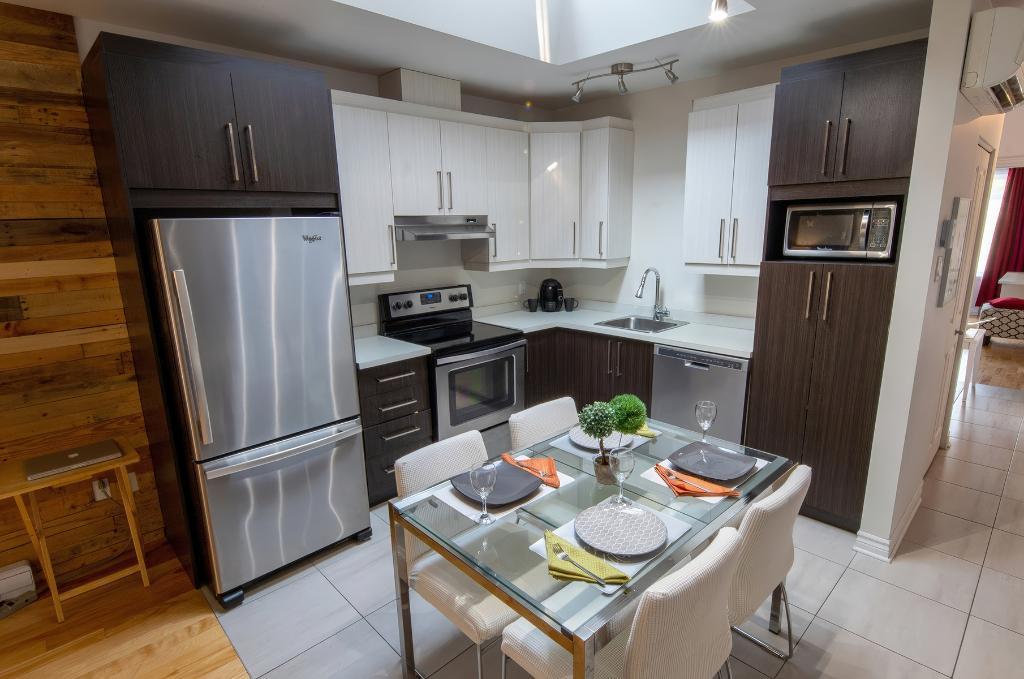 Condo 3 1/2 lumineux avec deux terrasses privées dans Ville-Marie | 3281860