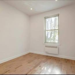 Grand 7 1/2 - Hochelaga | 3281863