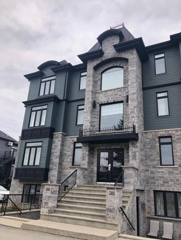 Condo à louer | 3279338