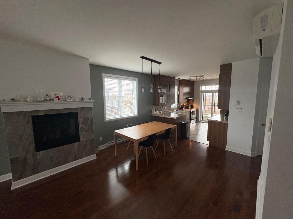 Condo à louer | 3279338