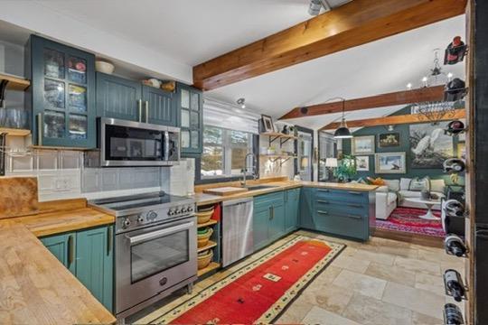 2 bed 1 bath + den in Knowlton | 3281865
