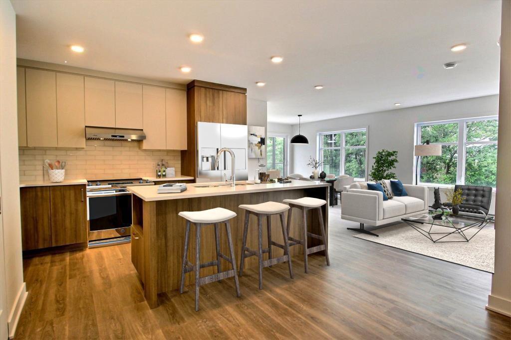 Condo avec Garage et Ascenseur à Louer: St-Luc | 3281866