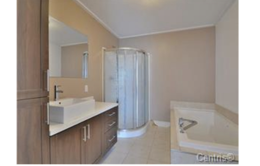 4 1/2 **style Condo** | 3274895