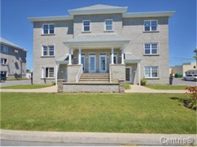 4 1/2 **style Condo** | 3274895