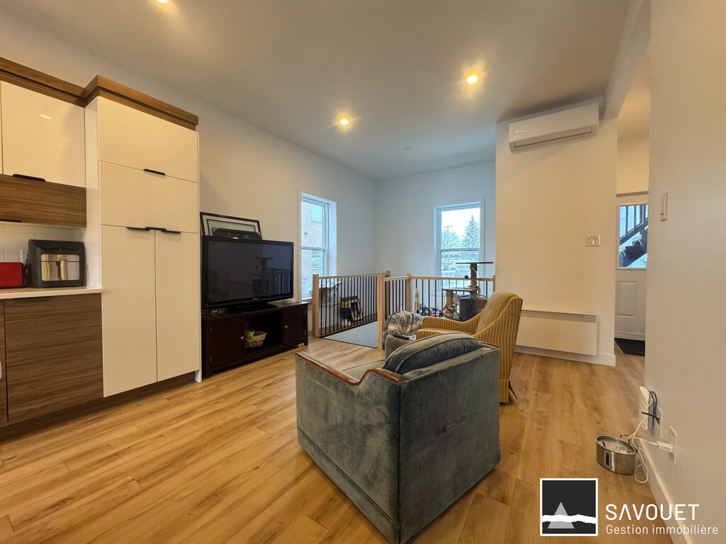 51/2 Luxueux Sur 2 étages | 3267197