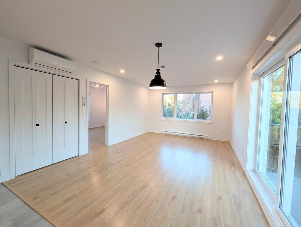 Nouveau Grand Condo 3 1/2 Longueuil | 3267296