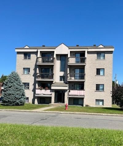 4 ½ Beau logement à louer derrière Galerie Terrebonne à 1230$ libre immédiatement | 3282682