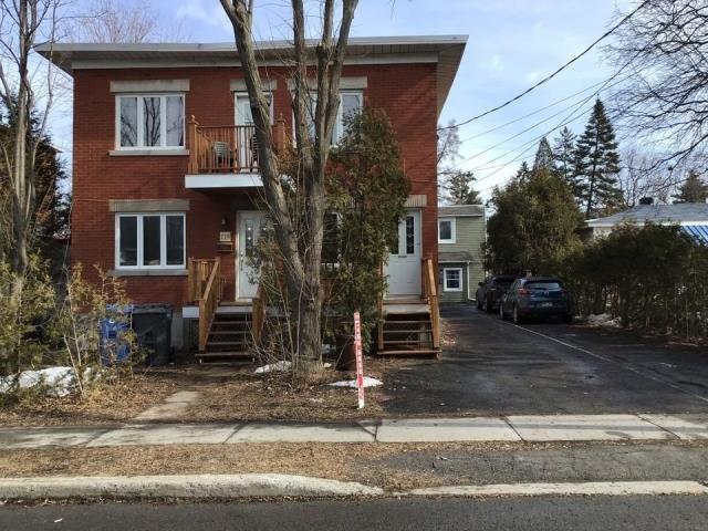 3 ½ chaleureux au cœur du Vieux-Longueuil — Jardin partagé + stationnement disponible | 3282716