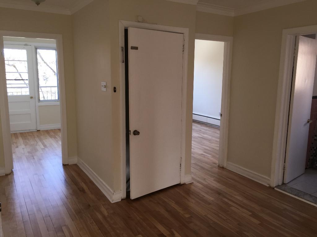 Upper Duplex for Rent / Ville St. Laurent | 3282770