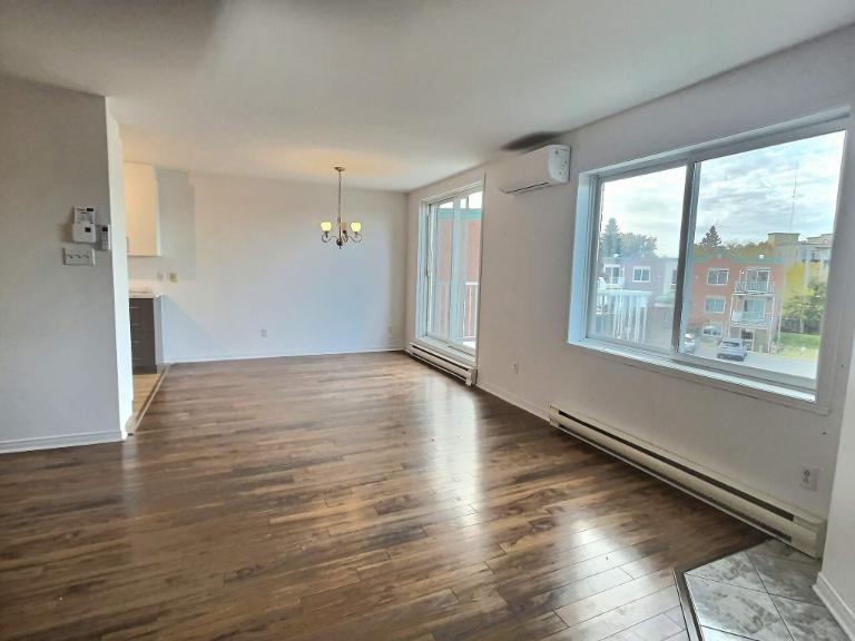 2 CH - 1 SDB - Charlemagne - $1,495 /mo | 3283086