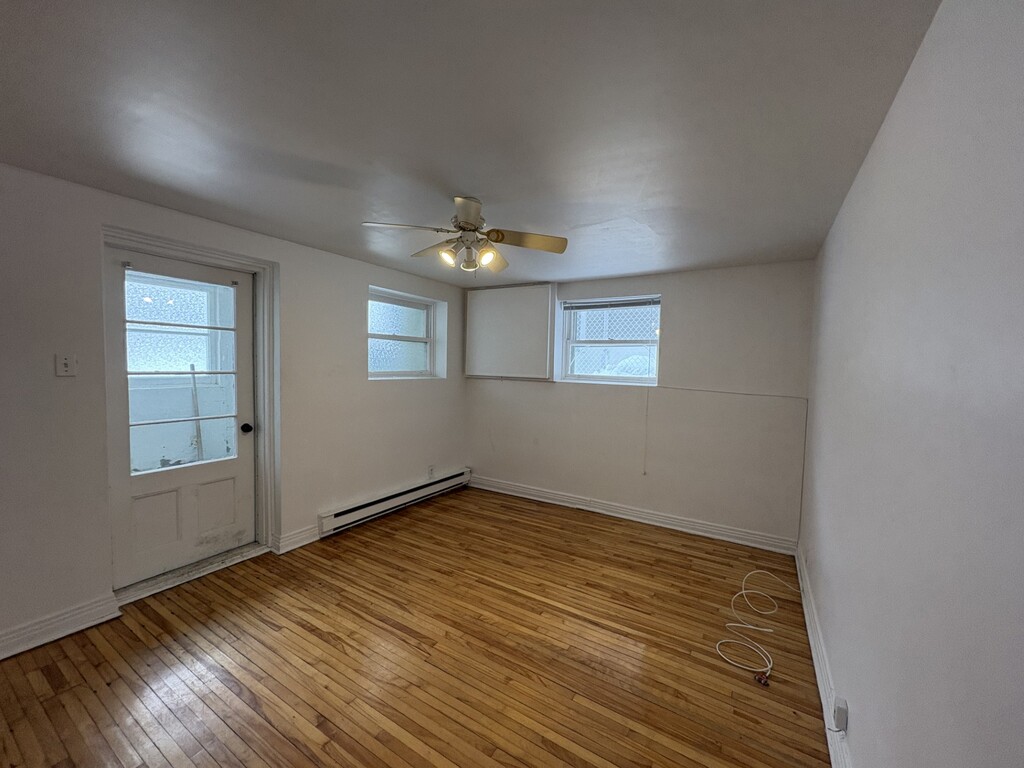 Grand, Propre 3 1/2, Semi-meublé | 3275627