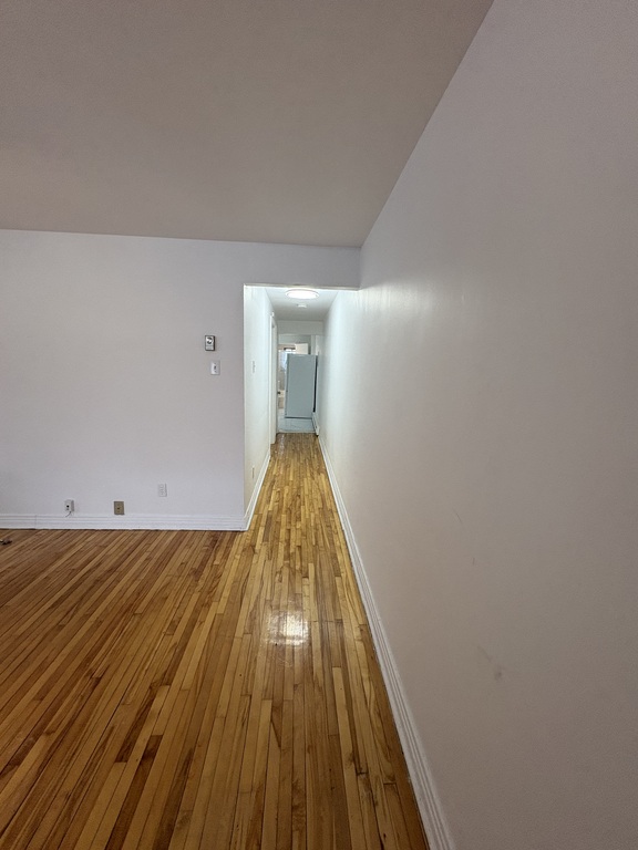 Grand, Propre 3 1/2, Semi-meublé | 3275627