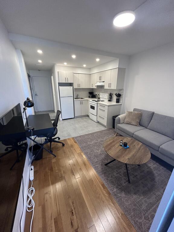 Furnished 2½ – Shaughnessy Village | 3275662