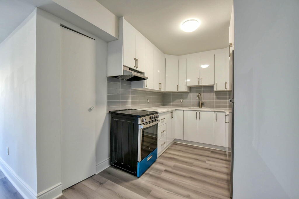Beau 3 1/2 Ville Saint-Laurent | 3268298