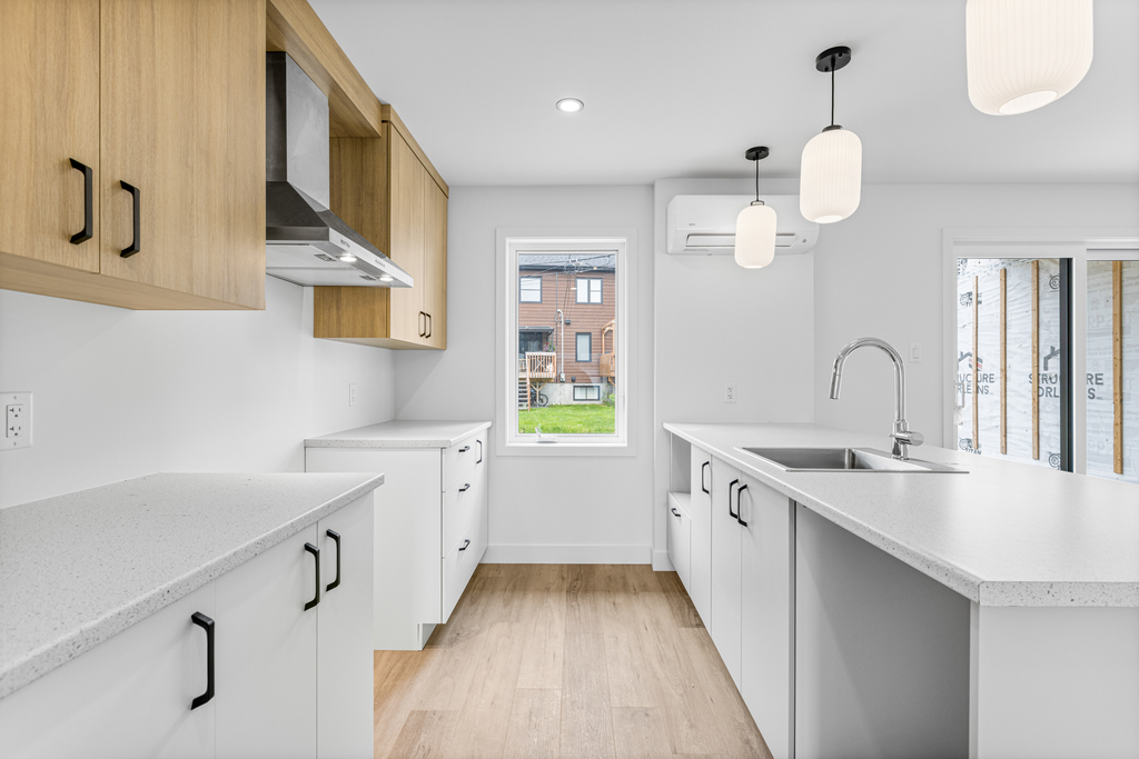 Superbe 4 ½ Sur 2 étages à Louer | 3268349