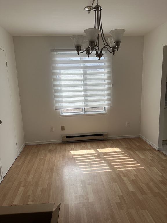 TRÈS BEAUX GRAND 4 1/2 BIEN SITUÉ | 3268361