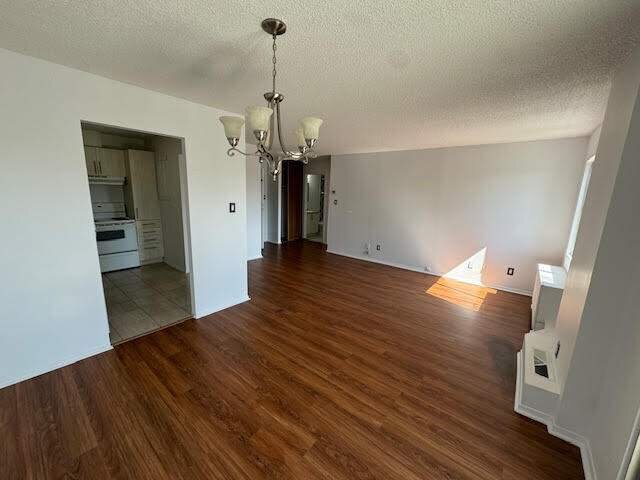 Appartement Spacieux Situe A Cote-St-Luc | 3268364