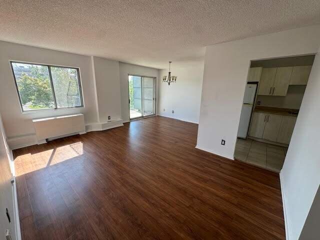 Appartement Spacieux Situe A Cote-St-Luc | 3268364
