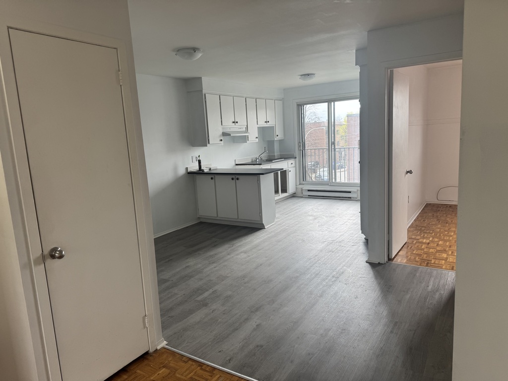 Laval-Des-Rapides, Grand 4 1/2 à Louer | 3278300