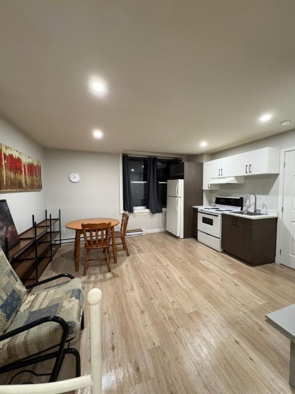 Logements 1 1/2 tout inclus | 3281569