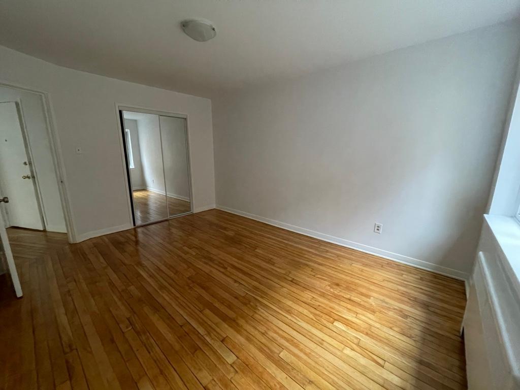 À louer 1275$ – 3 ½ au 2715 Place Darlington, Côte-des-Neiges | 3283568