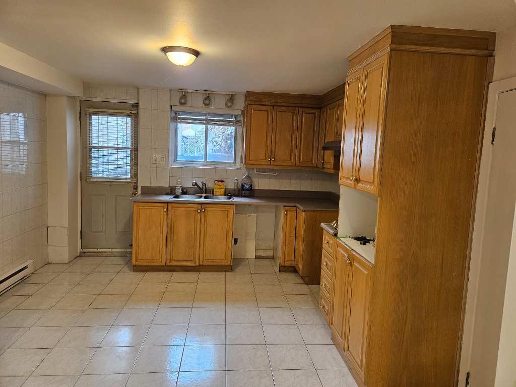 Grand 3 1/2 quartier St-Michel / Ahuntsic pour juillet | 3283506