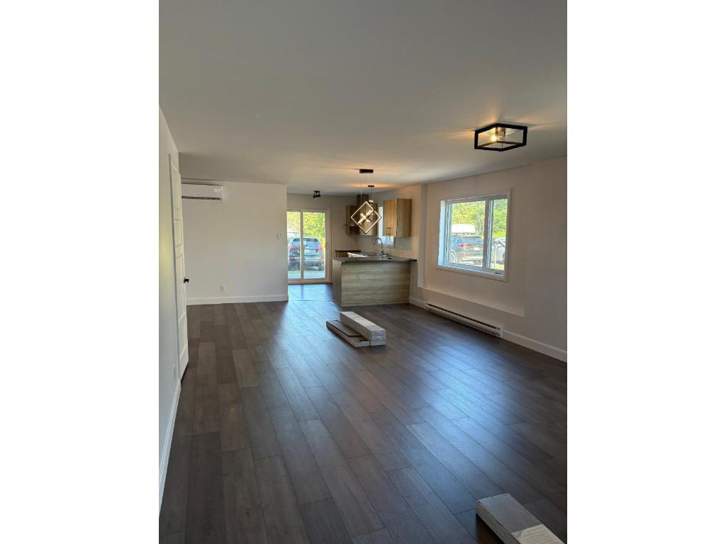 Appartement moderne 3 chambres – lumineux, animaux acceptés, stationnement inclus | 3283581