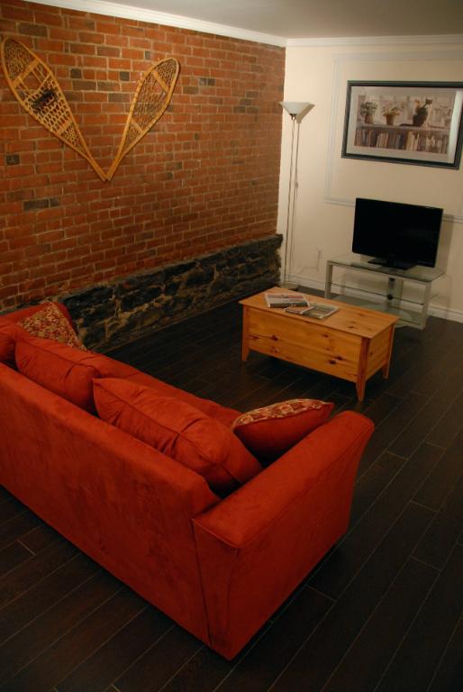 2 chambres meublé tout inclus - 5mn à pied métro Sherbrooke - 1850$ | 3283630
