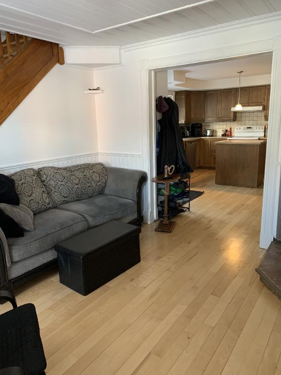 Grand 7 ½ sur deux étages – Lévis centre-ville | 3281775